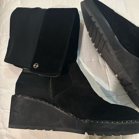 CECELIA NEW YORK Shoes - EUC Cecelia black suede boots